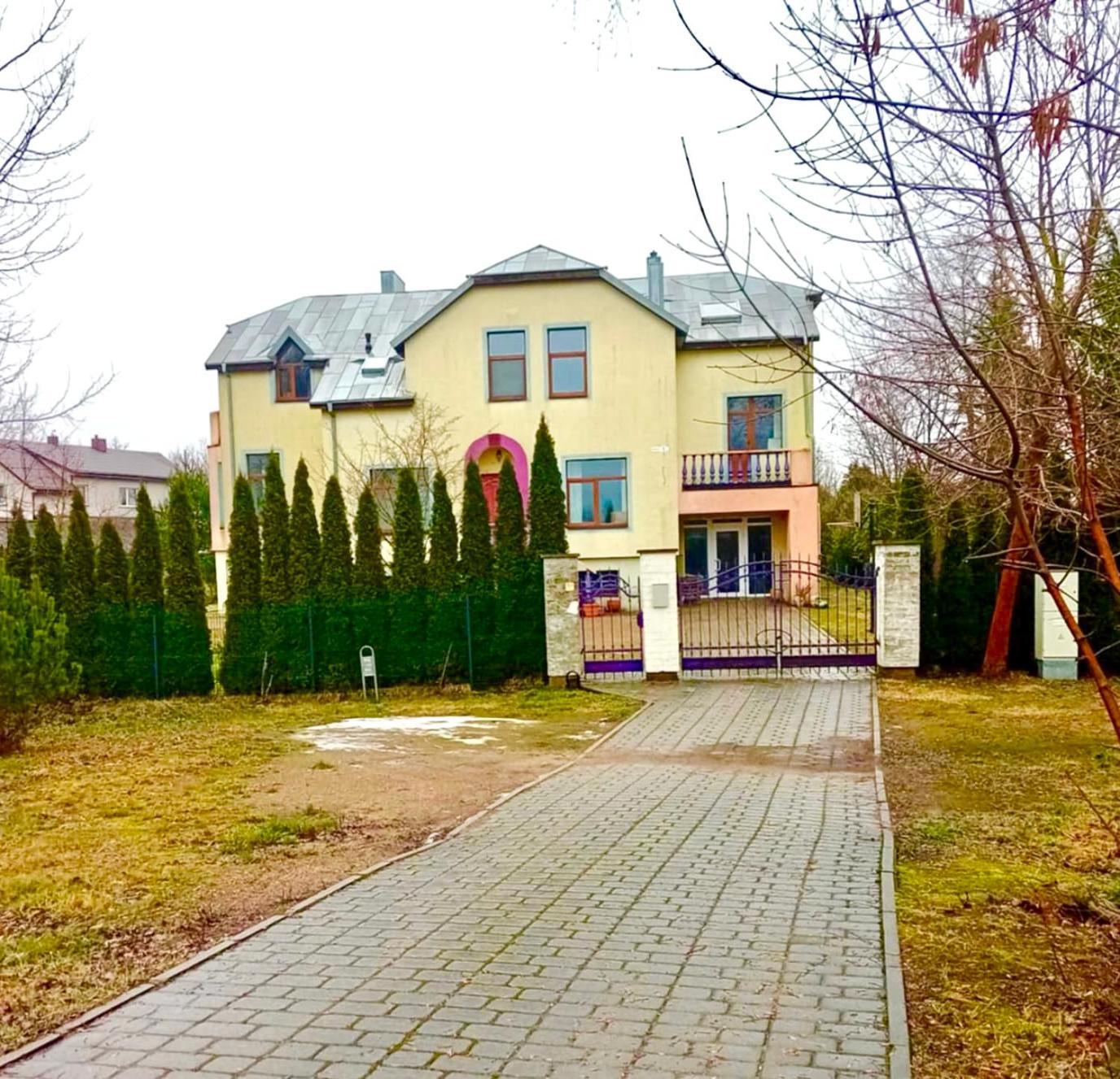 Wonderful 7 Bedroom Home In Vilnius Didzioji Reise Dış mekan fotoğraf