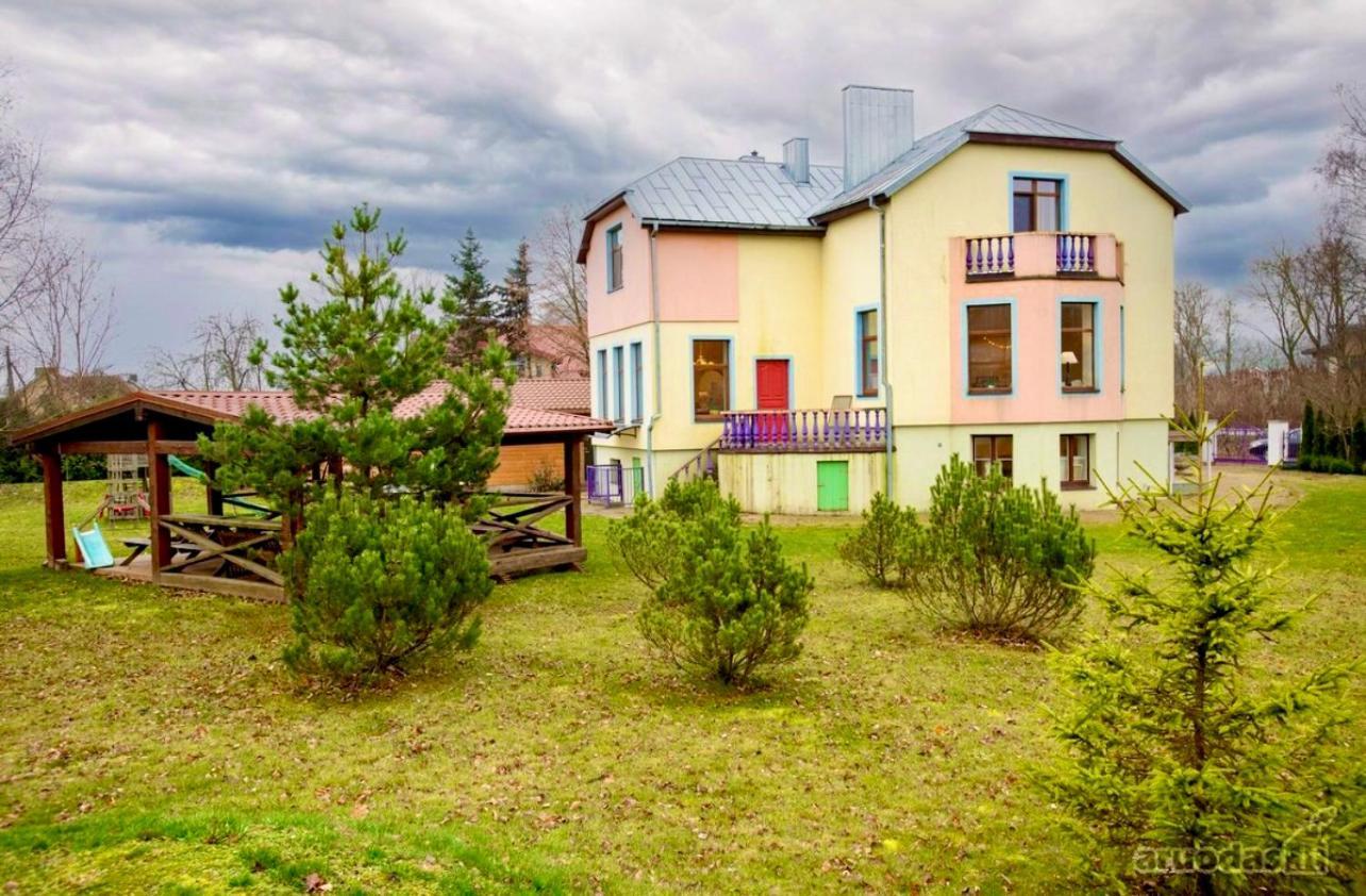 Wonderful 7 Bedroom Home In Vilnius Didzioji Reise Dış mekan fotoğraf